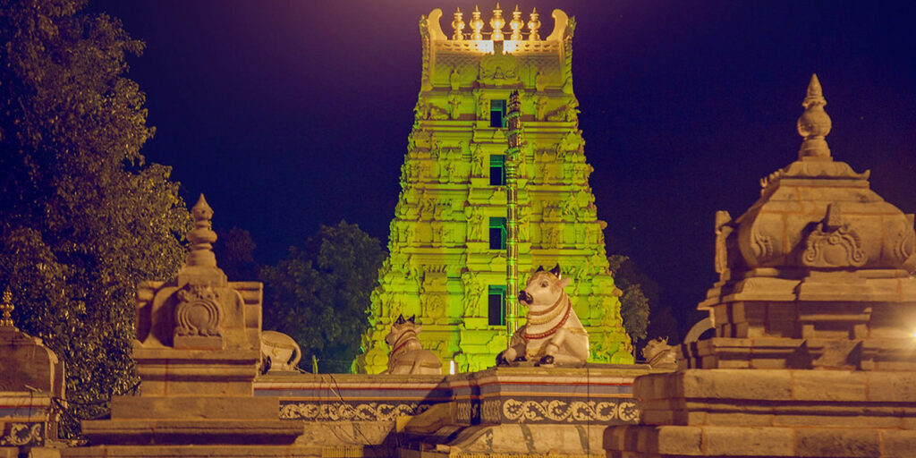 Sri Mallikarjuna Swamy TempleMallikarjuna Temple in Srisailam set amidst the Nallamala forest range